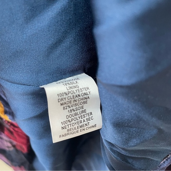 NWT Trina Turk Astral Crew Neck Bell Sleeve Garden Drapery Velvet Top Size Small - Picture 6 of 10